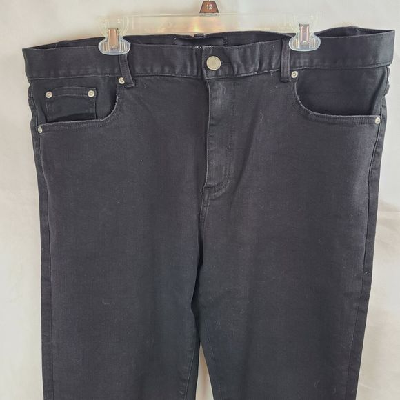 NWT HOMME + FEMME Men's (38) Black Comfort Stretch Tapered Denim Jeans --$150 - Picture 2 of 11